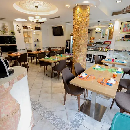 Best Western Hotel Colombe-3
